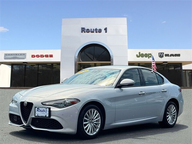 2022 Alfa Romeo Giulia SPRINT photo 2