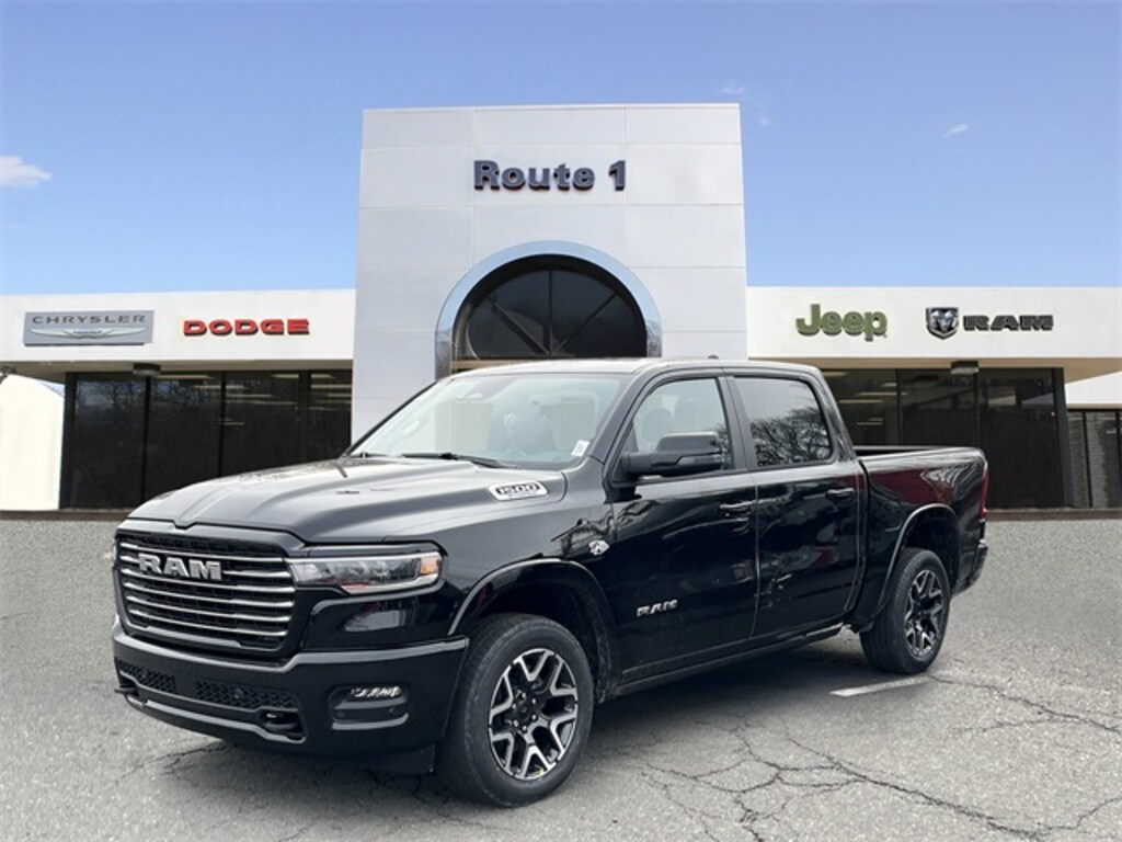 New 2026 Ram 1500 LARAMIE CREW CAB 4X4 5'7 BOX Pickup