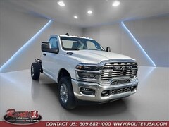 2026 Ram 3500 Chassis Cab TRADESMAN  REGULAR  4X4 60' CA Reading 9' SRW Utility Body