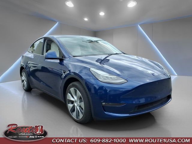2022 Tesla Model Y's photo