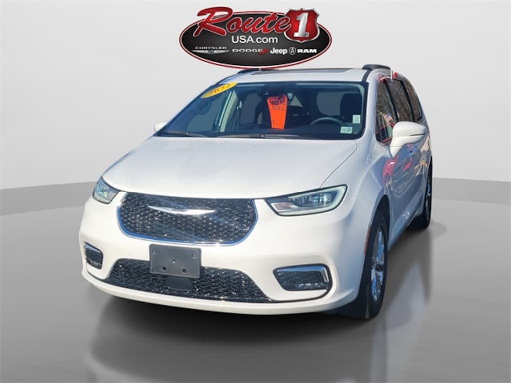 Used 2022 Chrysler Pacifica Touring L Minivan/Van