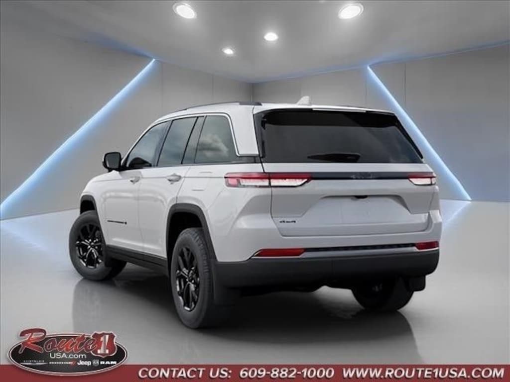New 2026 Jeep Grand Cherokee LAREDO ALTITUDE 4X4 Sport Utility