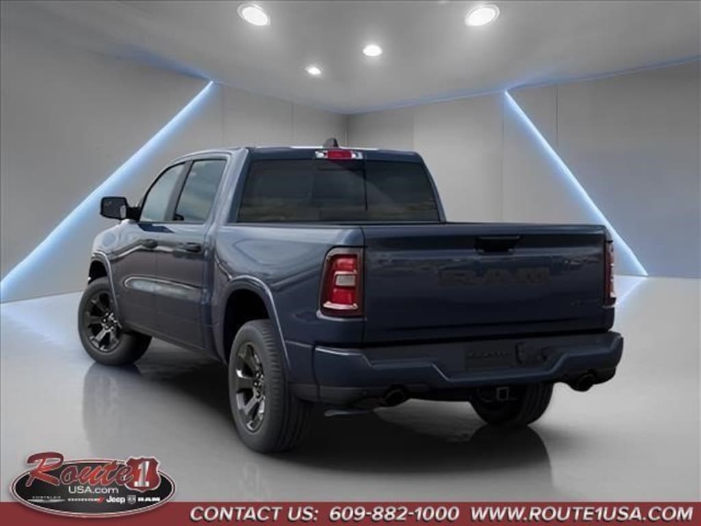 New 2027 Ram 1500 BIG HORN CREW CAB 4X4 5'7 BOX Pickup