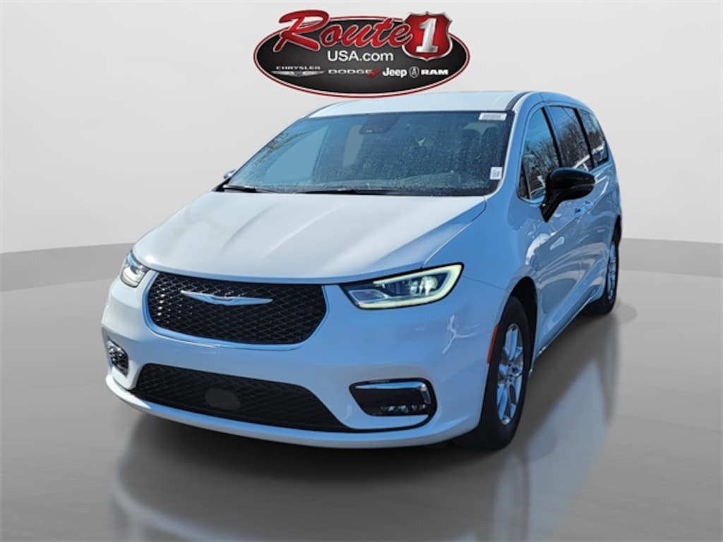 New 2026 Chrysler Pacifica SELECT Passenger Van