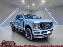 2024 Ford F-250SD Lariat Truck Gray Metallic