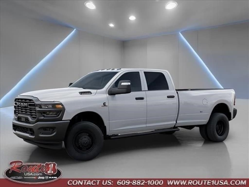 New 2026 Ram 3500 TRADESMAN CREW CAB 4X4 8' BOX Pickup