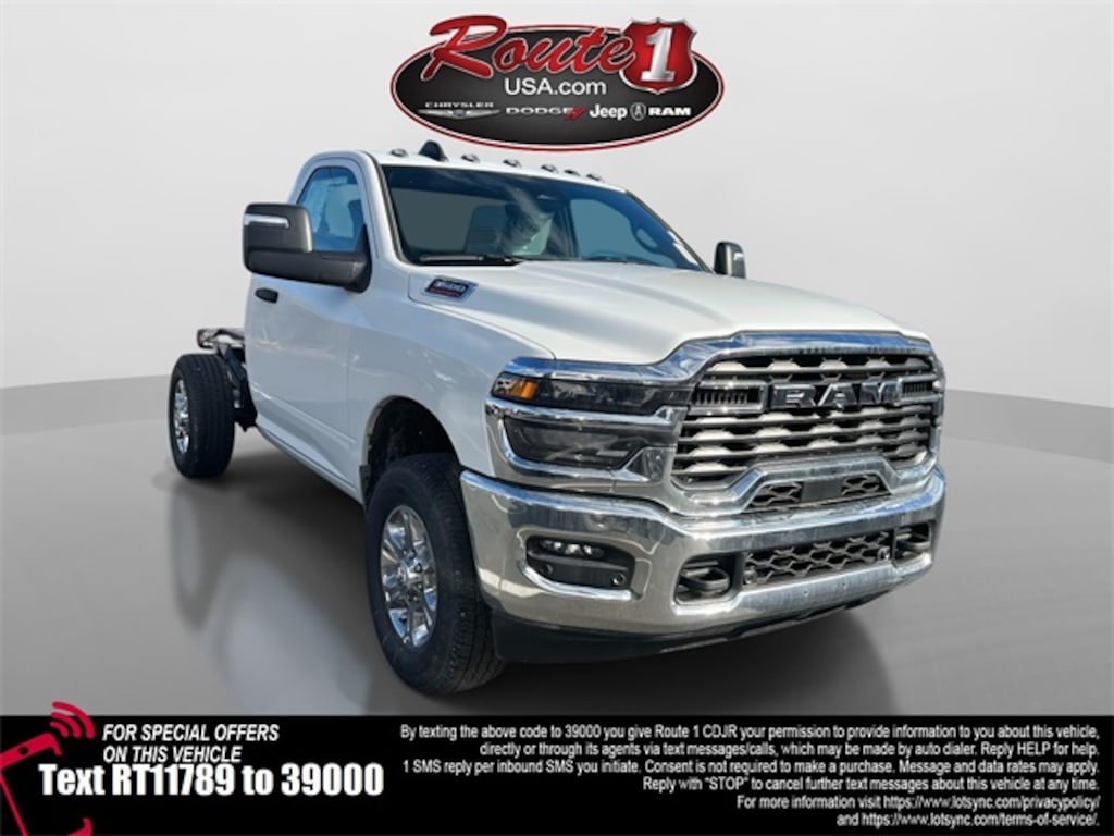 New 2026 Ram 3500 Chassis Cab TRADESMAN REGULAR 4X4 60' CA Pickup