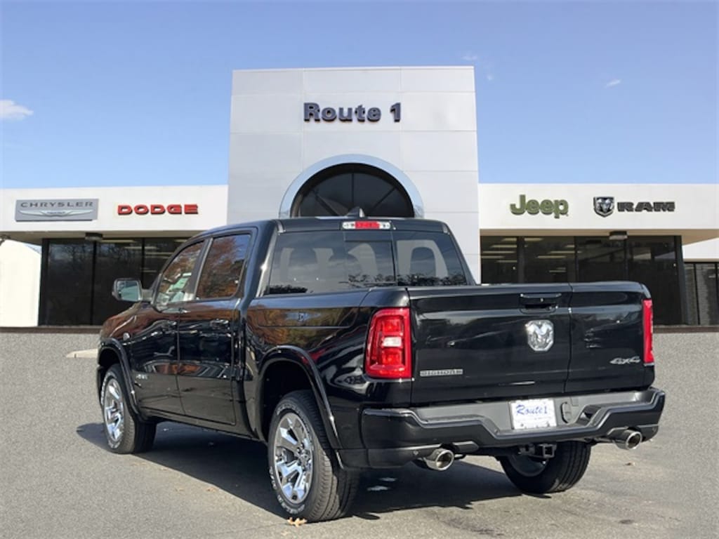 New 2026 Ram 1500 BIG HORN CREW CAB 4X4 5'7 BOX Pickup