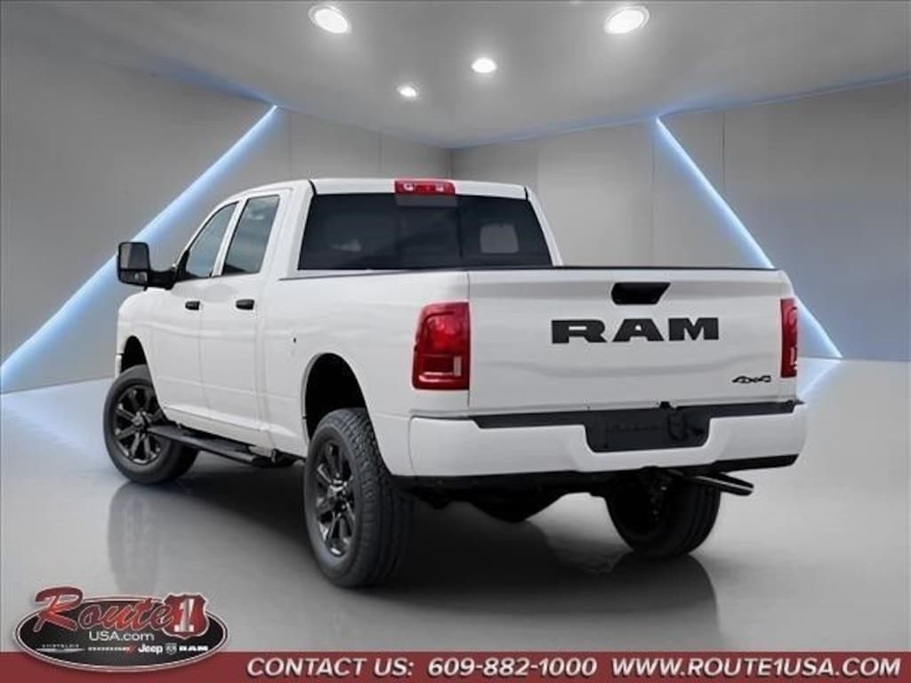 New 2026 Ram 2500 BLACK EXPRESS CREW CAB 4X4 6'4 BOX Pickup