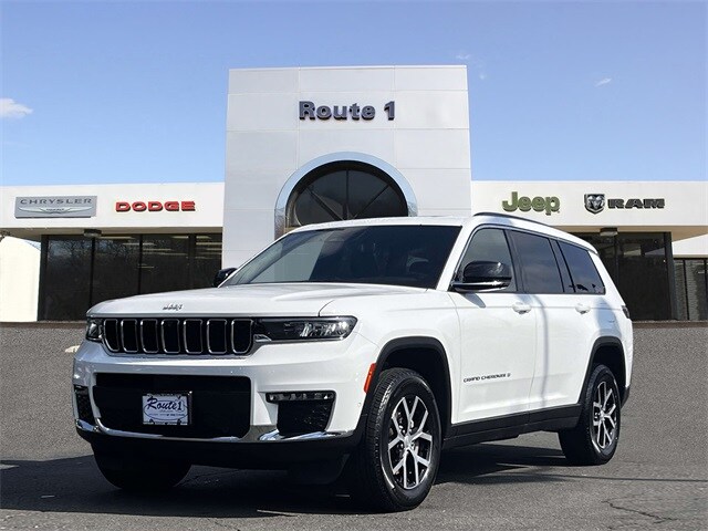 2024 Jeep Grand Cherokee Limited photo 2