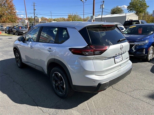 2025 Nissan Rogue SV photo 3