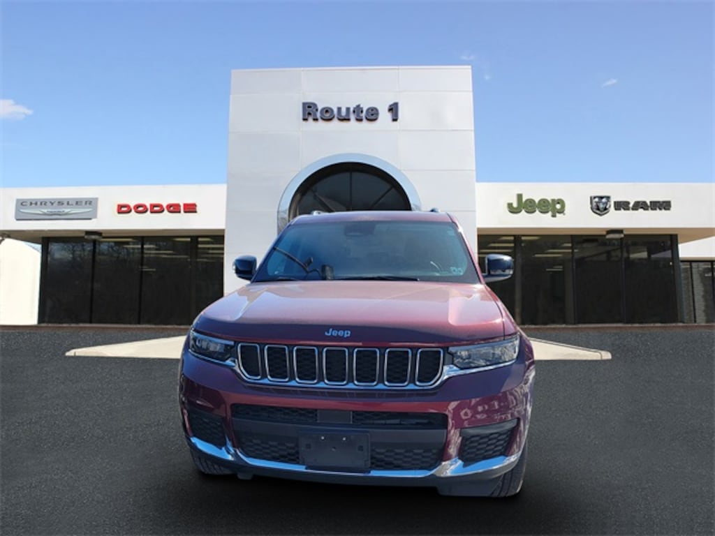 Used 2023 Jeep Grand Cherokee L Laredo SUV
