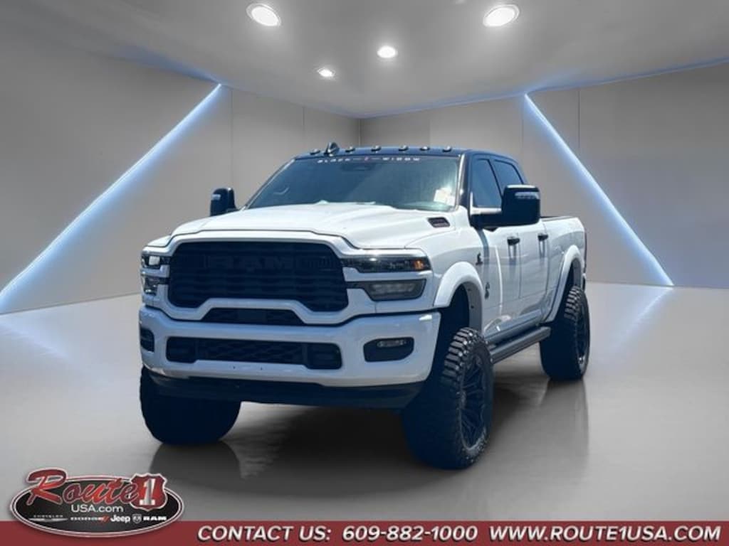 New 2026 Ram 2500 BIG HORN CREW CAB 4X4 6'4 BOX BLACK WIDOW