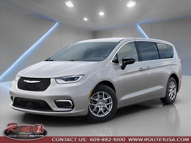 2026 Chrysler Pacifica Select's photo