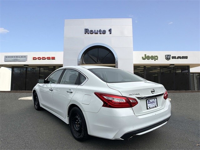 2017 Nissan Altima 2.5 S photo 3