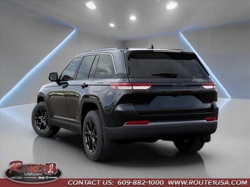 New 2026 Jeep Grand Cherokee LAREDO ALTITUDE 4X4 Sport Utility