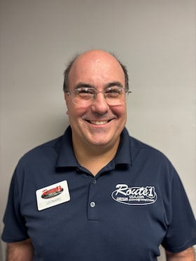 Staff member Leonard Marshall from ID_f811e4