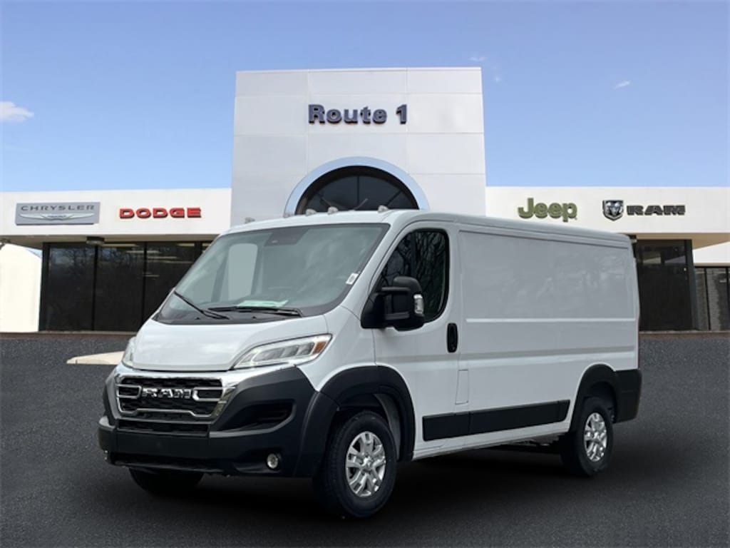New 2026 Ram ProMaster PROMASTER 3500 TRADESMAN CARGO VAN LOW ROOF 136' W Cargo Van