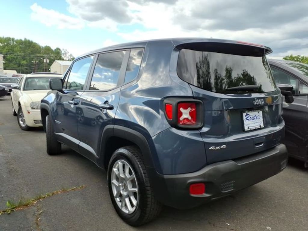 Used 2023 Jeep Renegade Latitude SUV