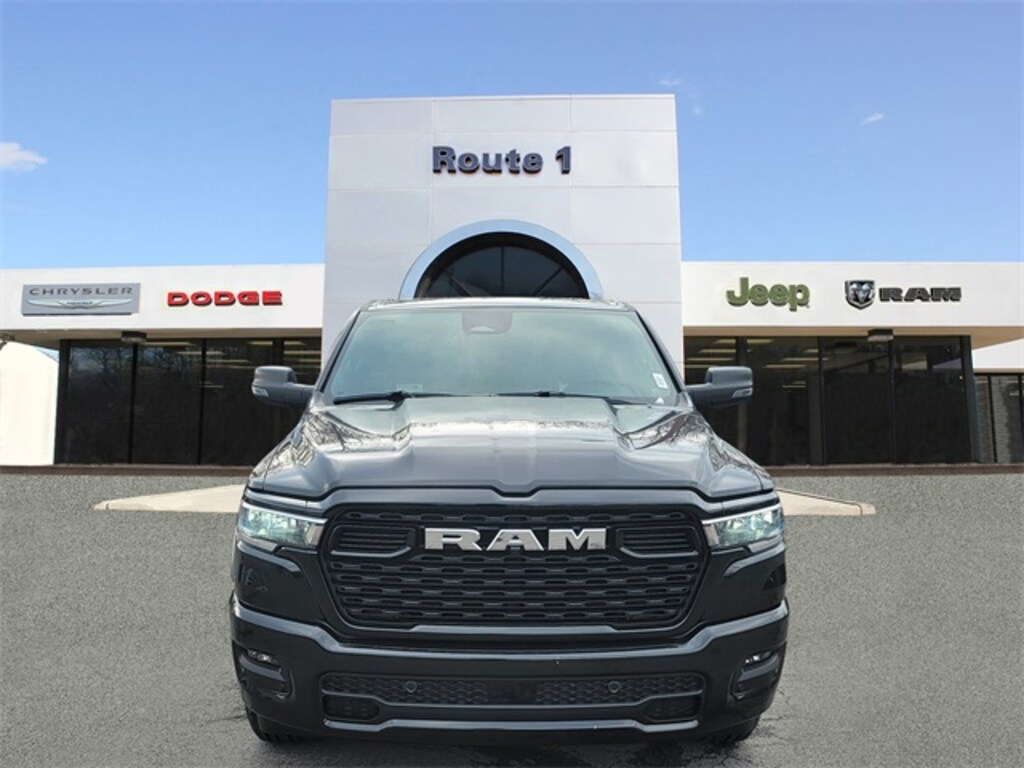 New 2026 Ram 1500 BIG HORN CREW CAB 4X4 5'7 BOX Pickup