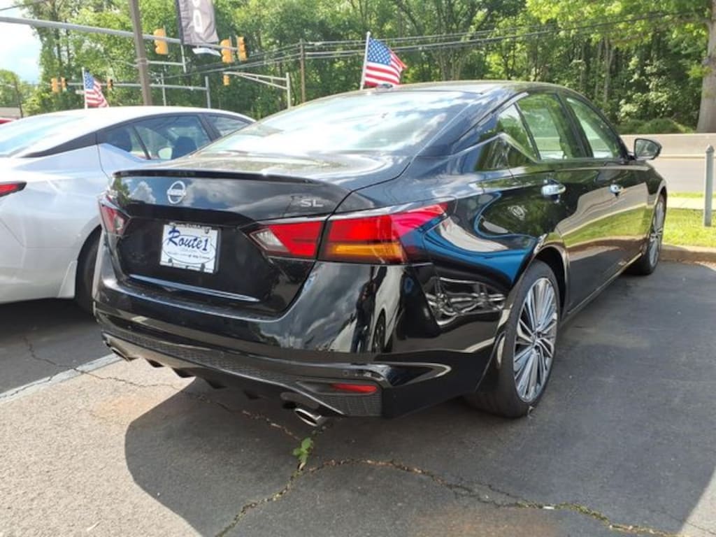 Used 2025 Nissan Altima 2.5 SL Sedan