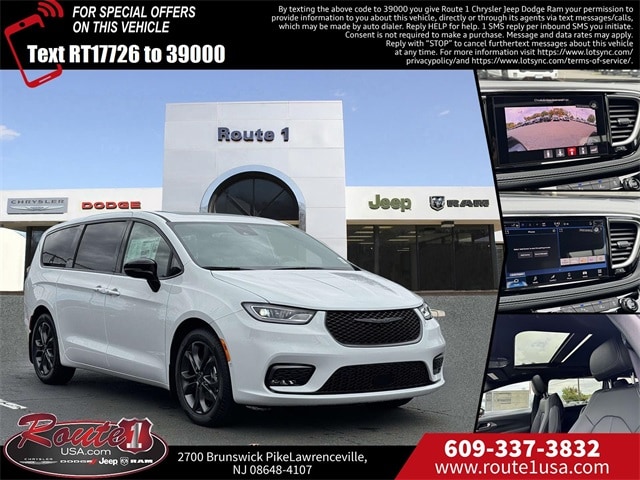 2026 Chrysler Pacifica Select's photo