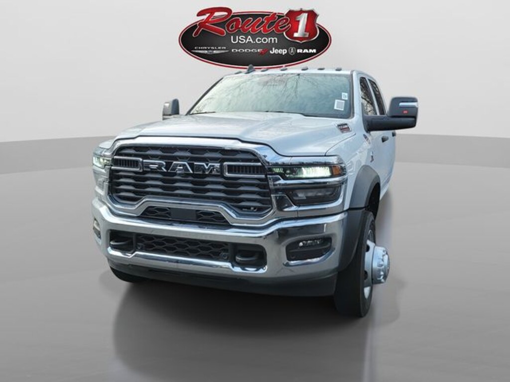 New 2026 Ram 5500 Chassis Cab TRADESMAN CREW 4X4 84' CA Pickup