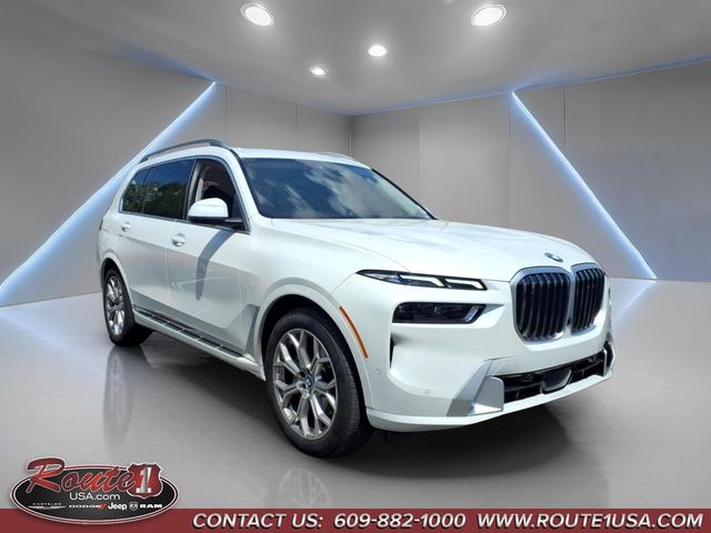 2025 BMW X7 xDrive40i's photo