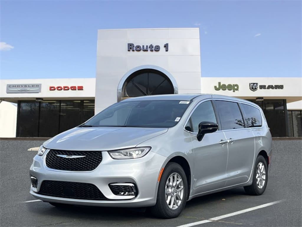 New 2026 Chrysler Pacifica SELECT Passenger Van