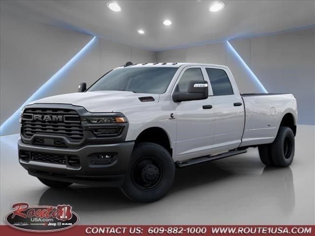 New 2026 Ram 3500 TRADESMAN CREW CAB 4X4 8' BOX Pickup