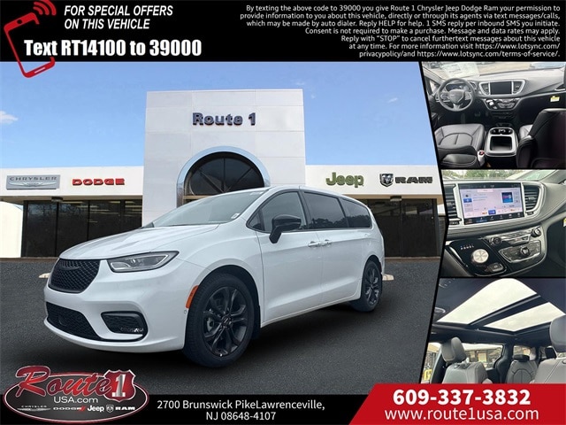 2026 Chrysler Pacifica Passenger Van 