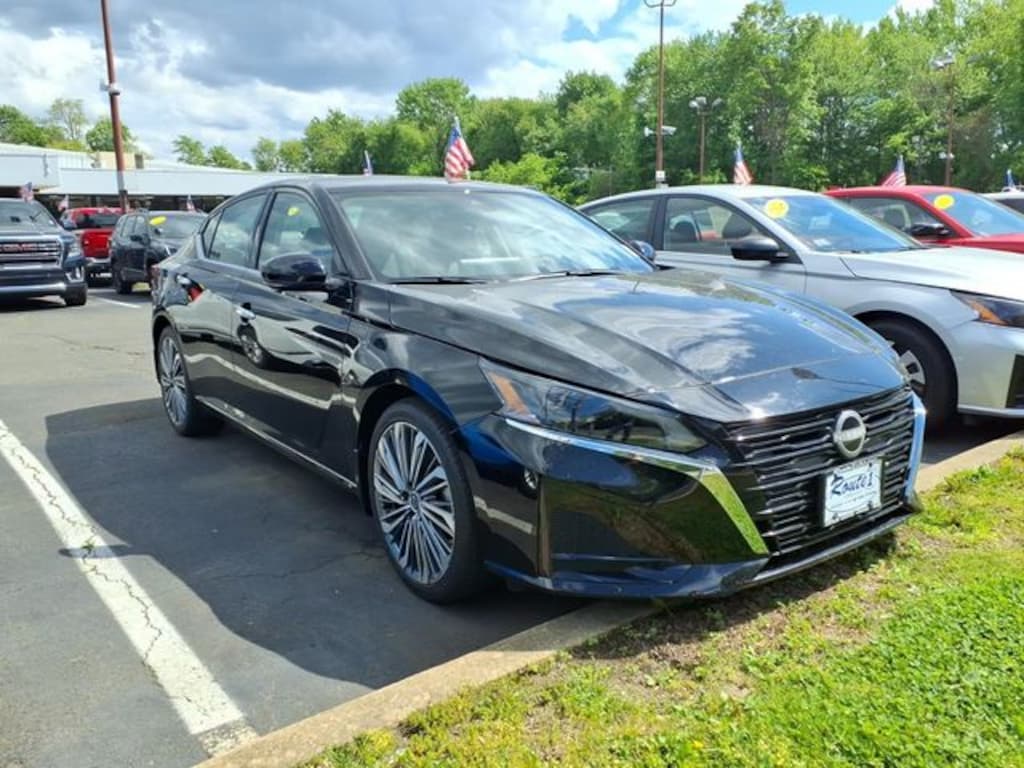Used 2025 Nissan Altima 2.5 SL Sedan