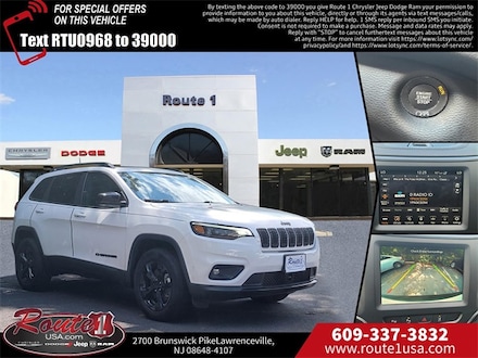2023 Jeep Cherokee Altitude SUV Bright White Clearcoat