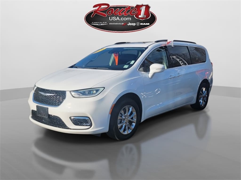 Used 2022 Chrysler Pacifica Touring L Minivan/Van