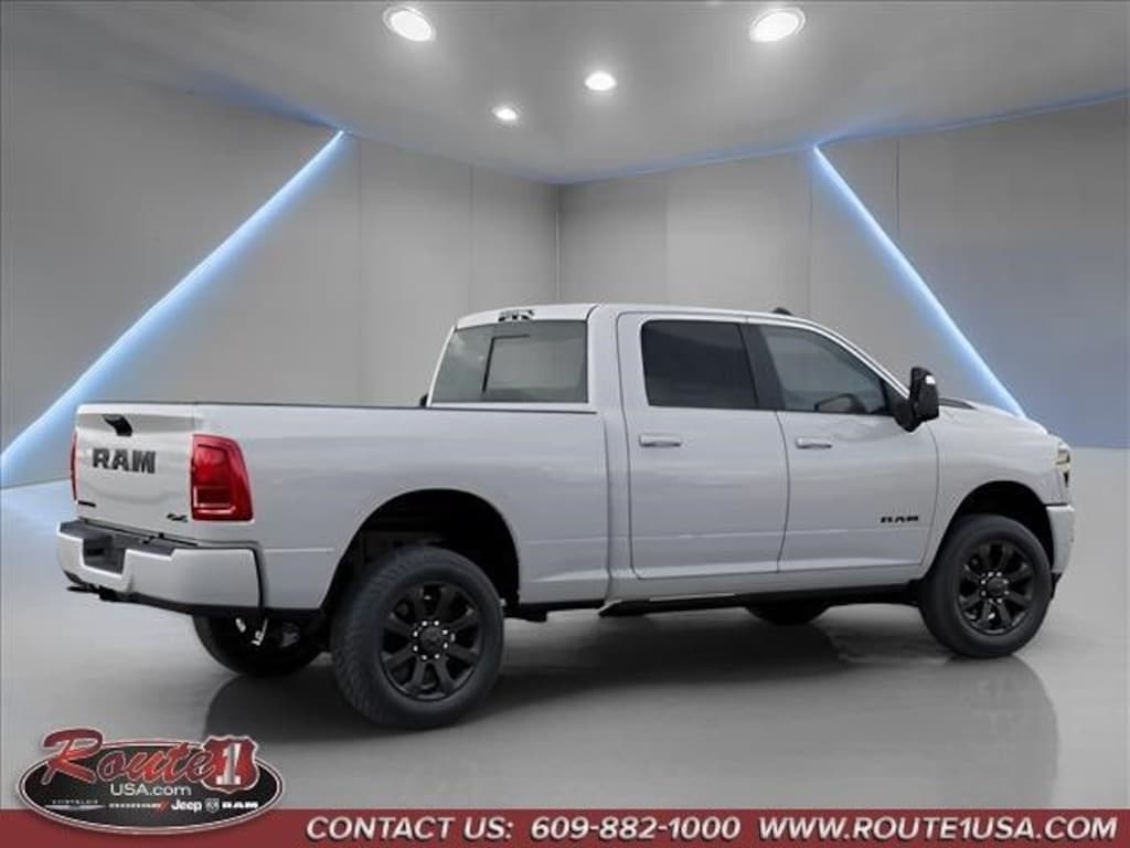 New 2026 Ram 3500 LARAMIE CREW CAB 4X4 6'4 BOX Pickup