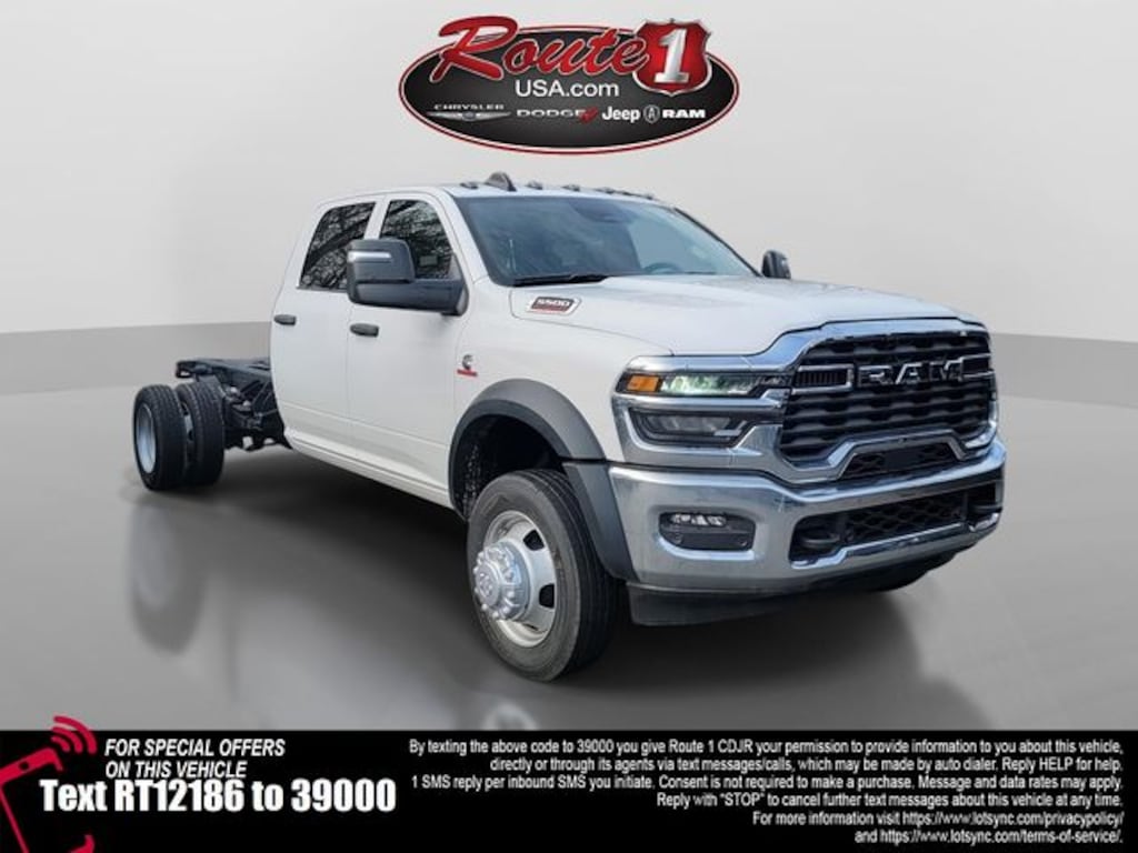 New 2026 Ram 5500 Chassis Cab TRADESMAN CREW 4X4 84' CA Pickup
