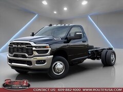 2026 Ram 3500 Chassis Cab TRADESMAN  REGULAR  4X4 84' CA Pickup