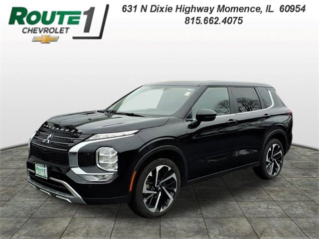 2024 Mitsubishi Outlander SE's photo