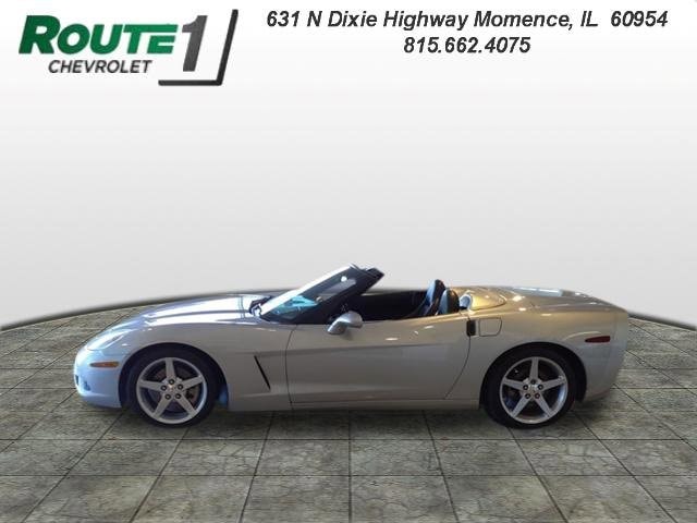 Used 2005 Chevrolet Corvette Base with VIN 1G1YY34U155114392 for sale in Momence, IL