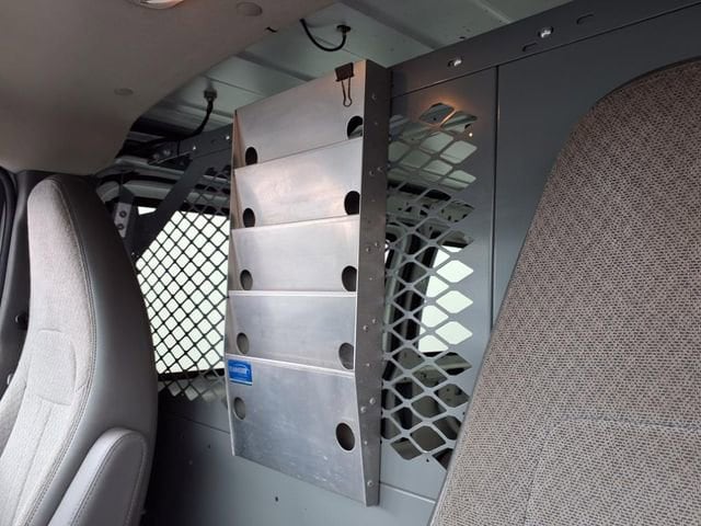 2015 Chevrolet Express Cargo Work Van - Photo 16