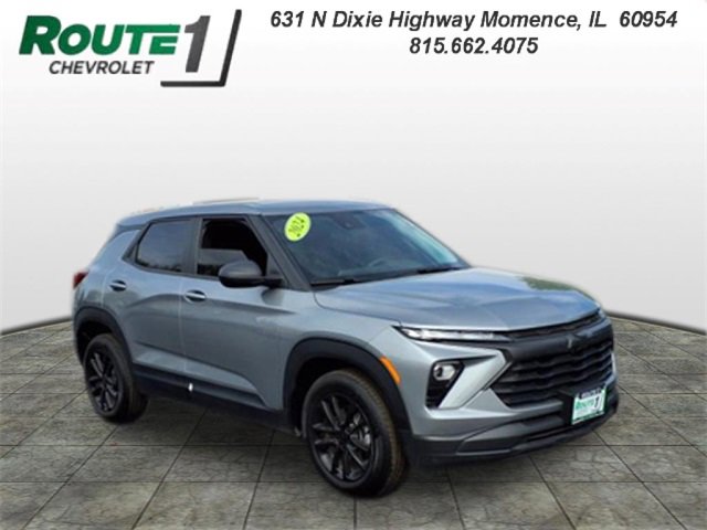 2024 Chevrolet Trailblazer LS photo 2