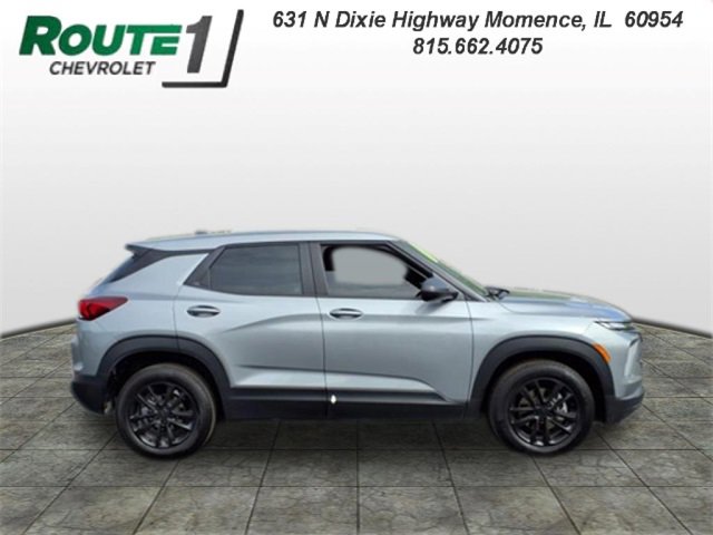 2024 Chevrolet Trailblazer LS photo 3