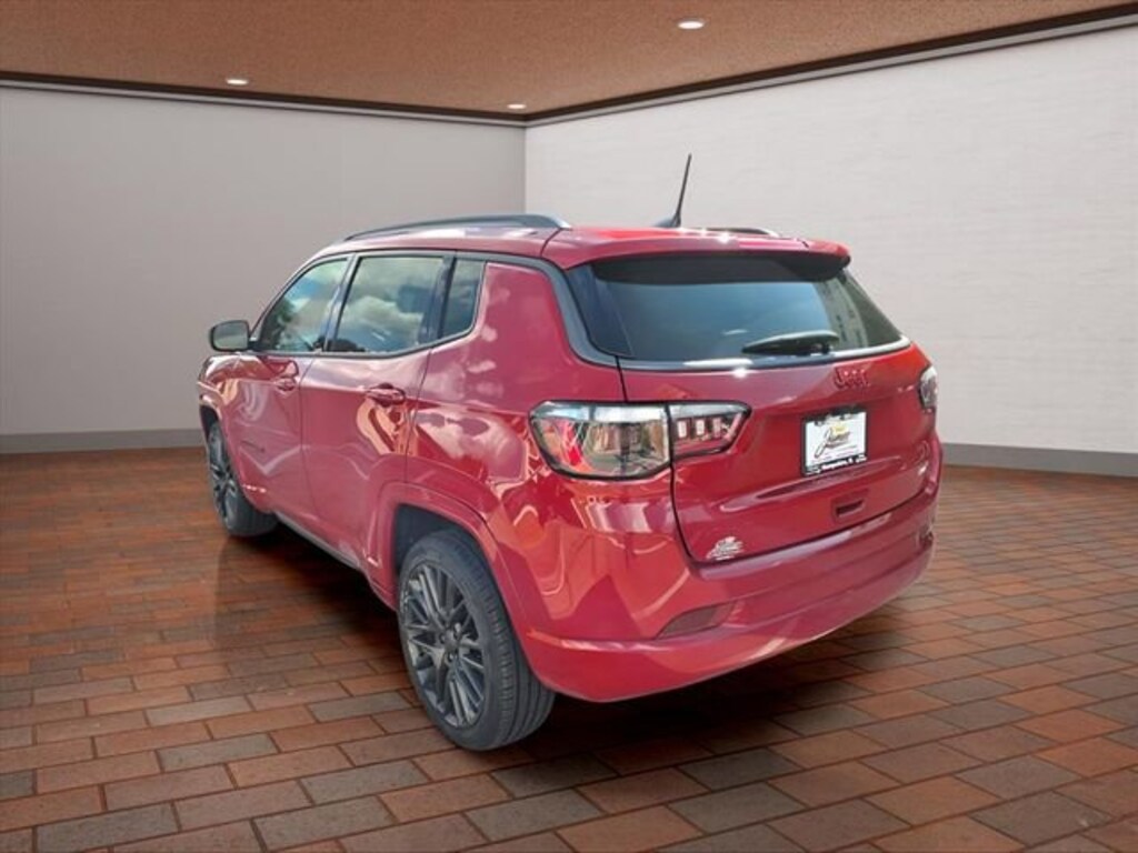 Used 2022 Jeep Compass (RED) Edition