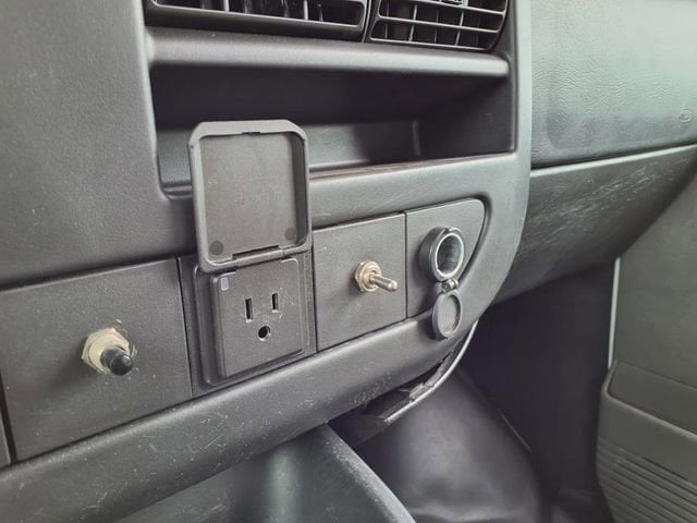 2015 Chevrolet Express Cargo Work Van - Photo 22