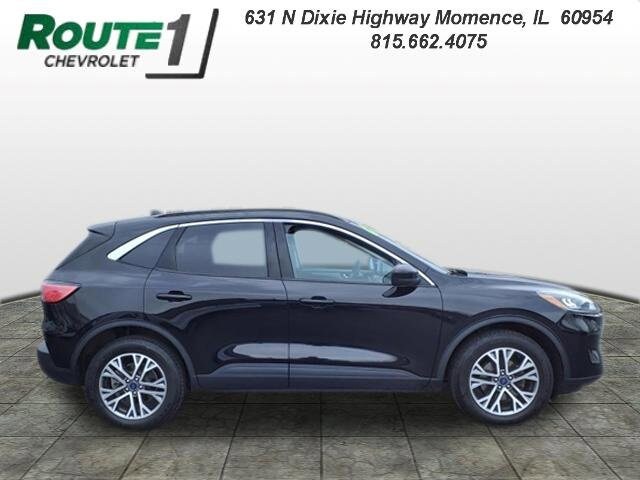 2021 Ford Escape SEL photo 3