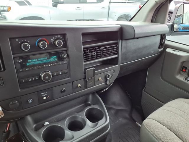2015 Chevrolet Express Cargo Work Van - Photo 19