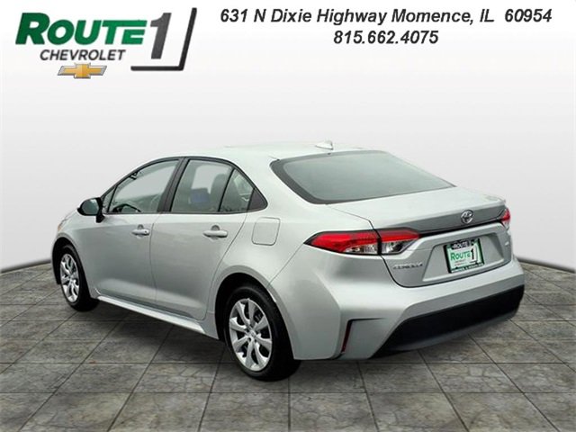 2025 Toyota Corolla LE photo 3