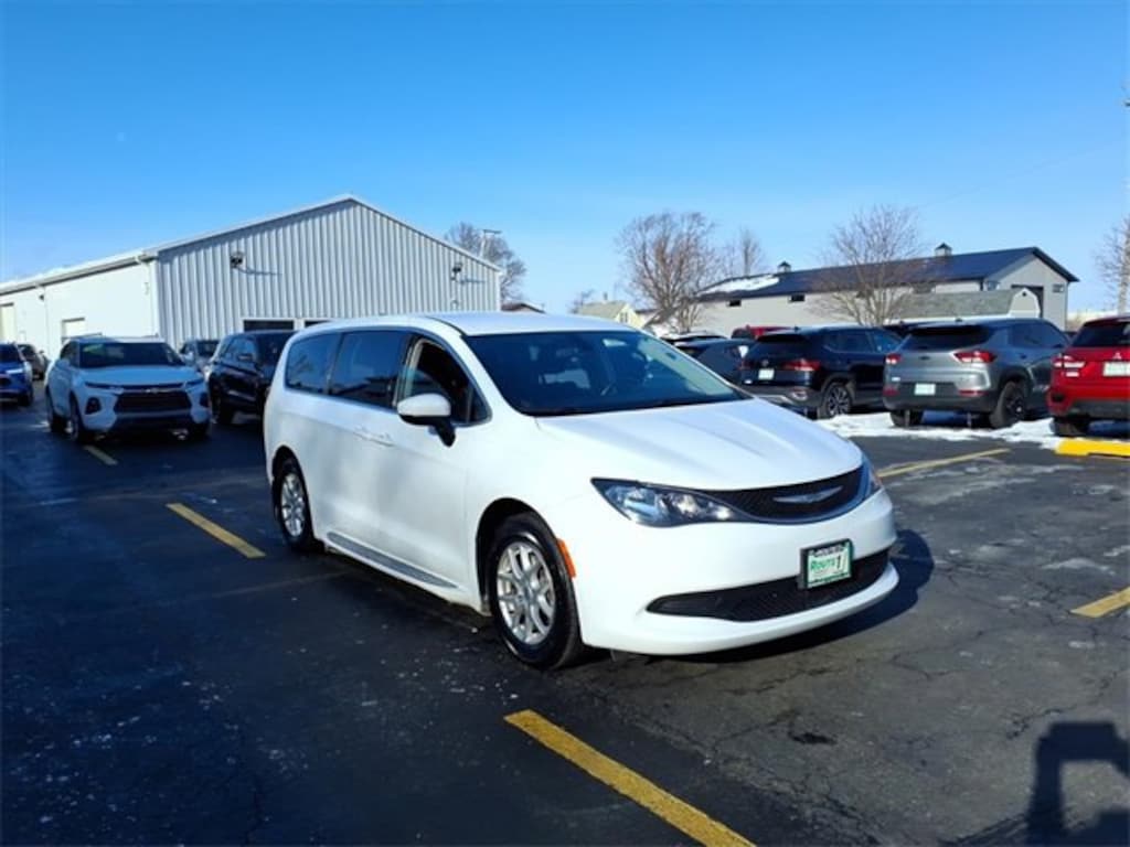 Used 2021 Chrysler Voyager LX