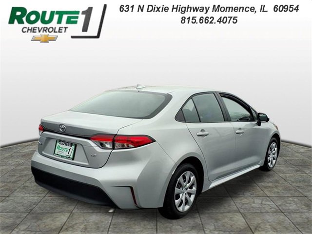 2025 Toyota Corolla LE photo 4