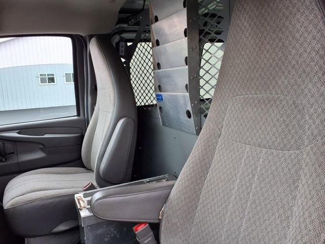 2015 Chevrolet Express Cargo Work Van - Photo 15
